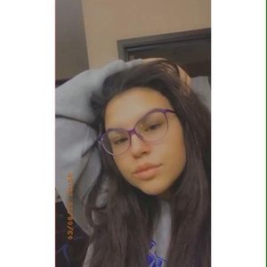 Meet your Posher, Ebony